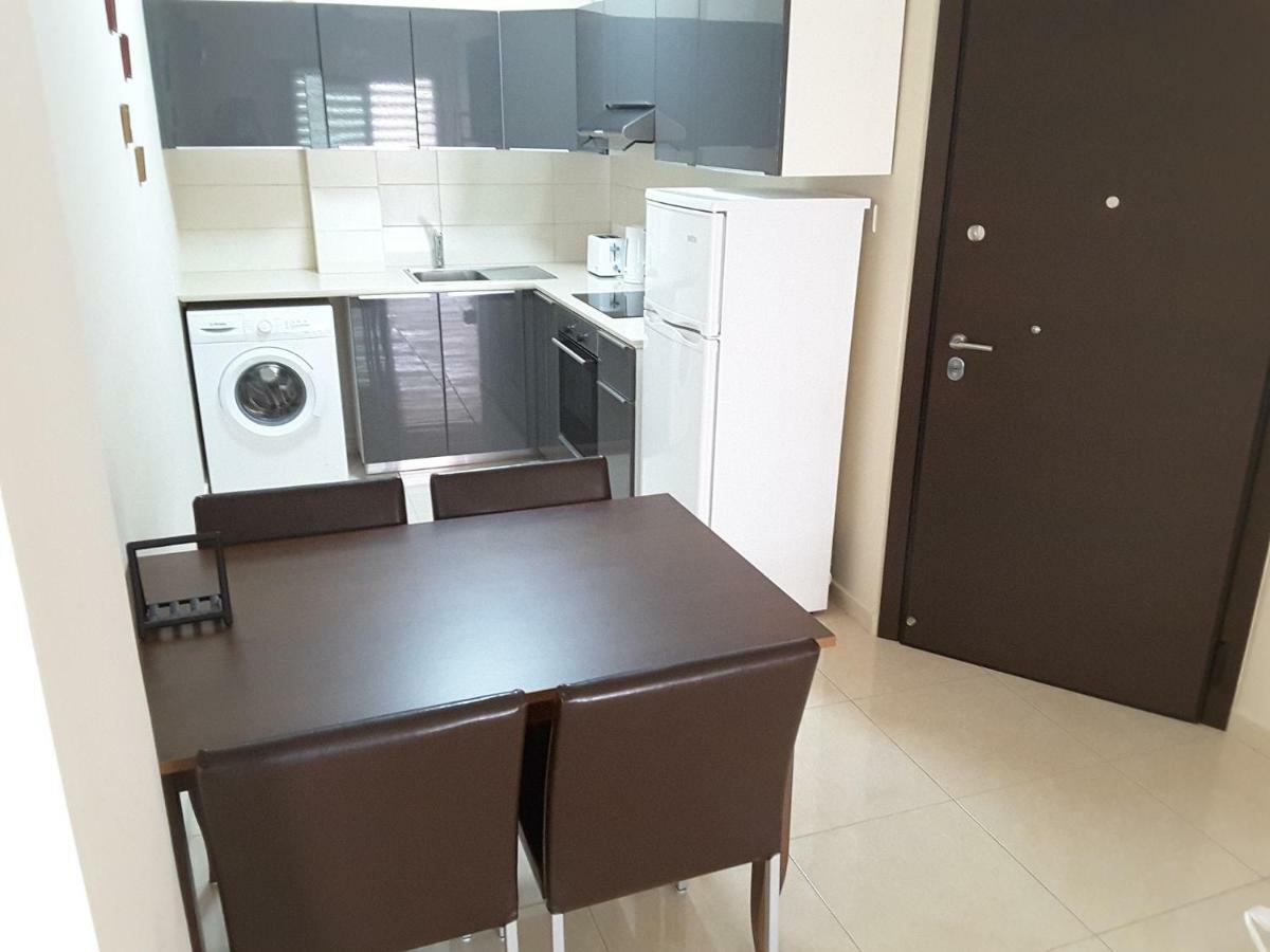 Lighthouse By The Sea Lovely 2Bdr Apartment Paphos Eksteriør billede