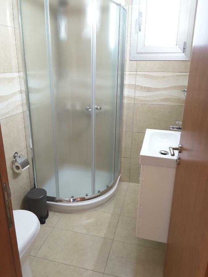 Lighthouse By The Sea Lovely 2Bdr Apartment Paphos Eksteriør billede