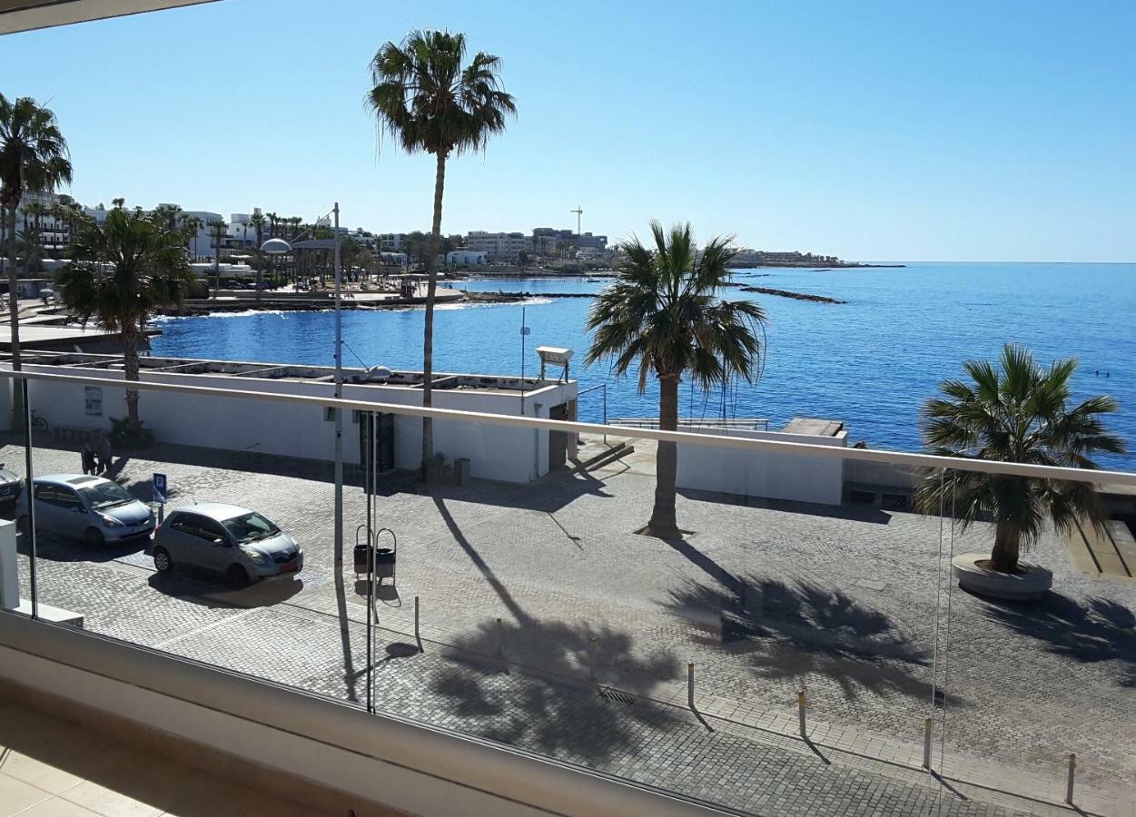 Lighthouse By The Sea Lovely 2Bdr Apartment Paphos Eksteriør billede