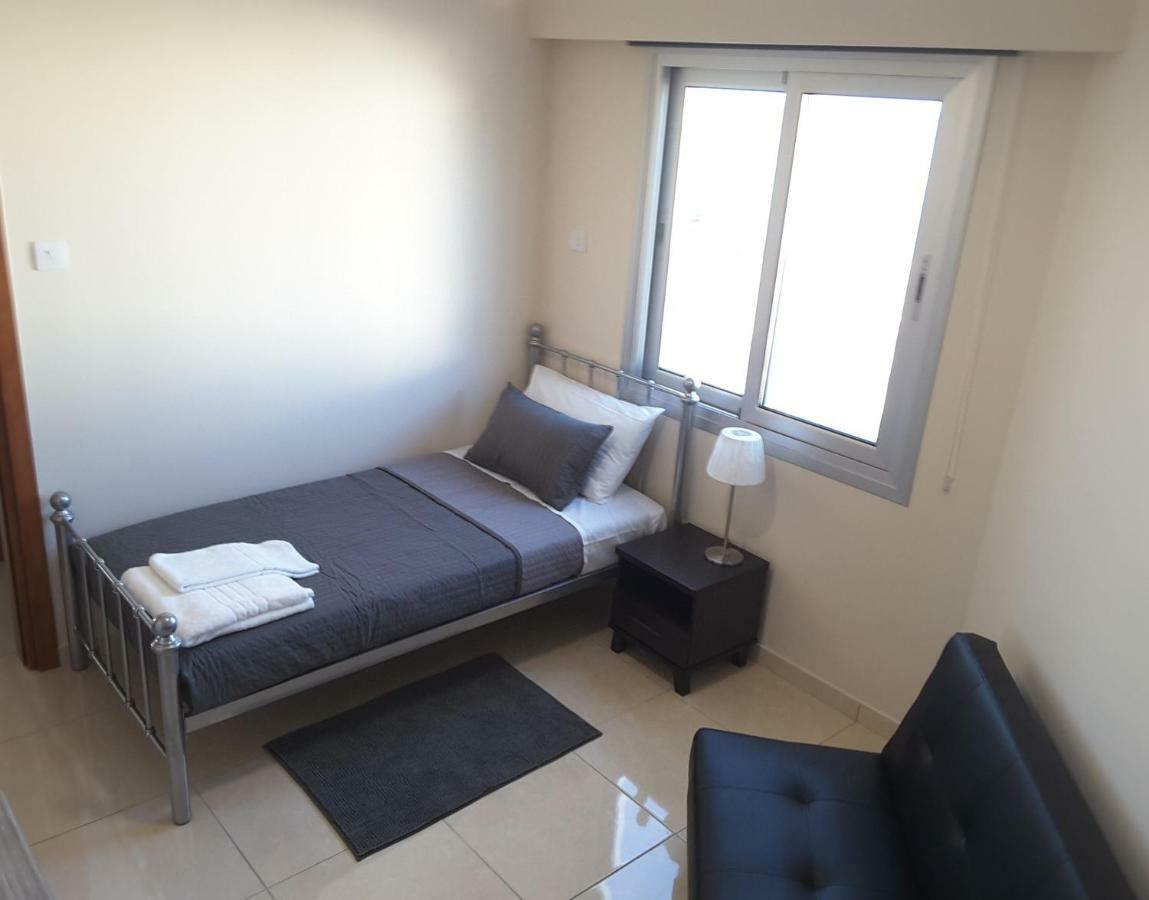 Lighthouse By The Sea Lovely 2Bdr Apartment Paphos Eksteriør billede