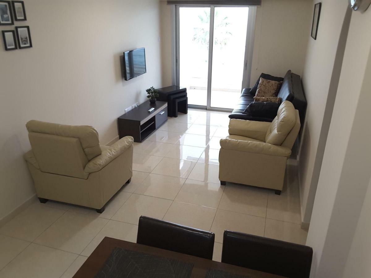 Lighthouse By The Sea Lovely 2Bdr Apartment Paphos Eksteriør billede
