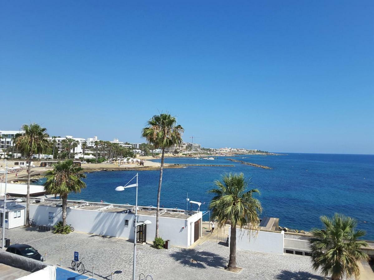 Lighthouse By The Sea Lovely 2Bdr Apartment Paphos Eksteriør billede